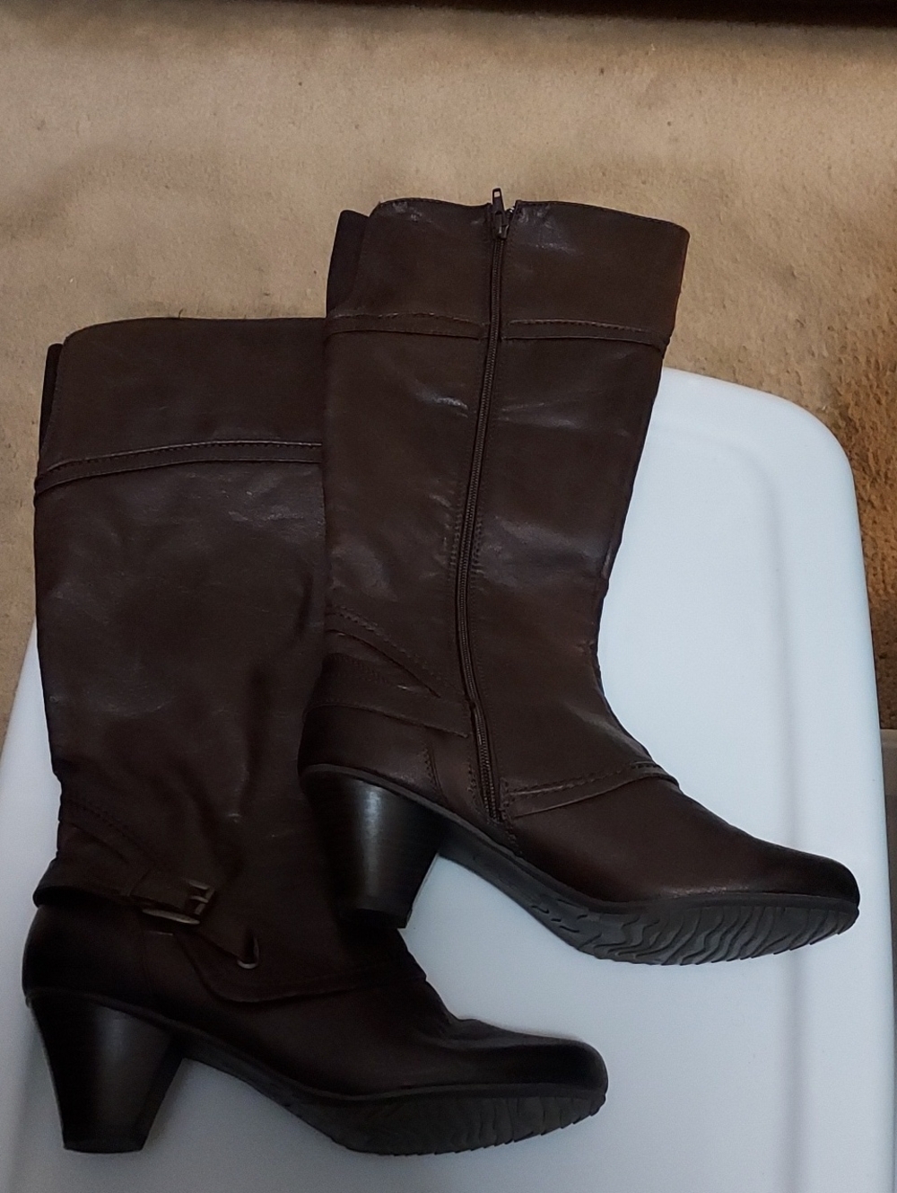 Women’s Tall Brown Faux  Leather Heeled Boots Very Soft To Touch.  Never Worn.